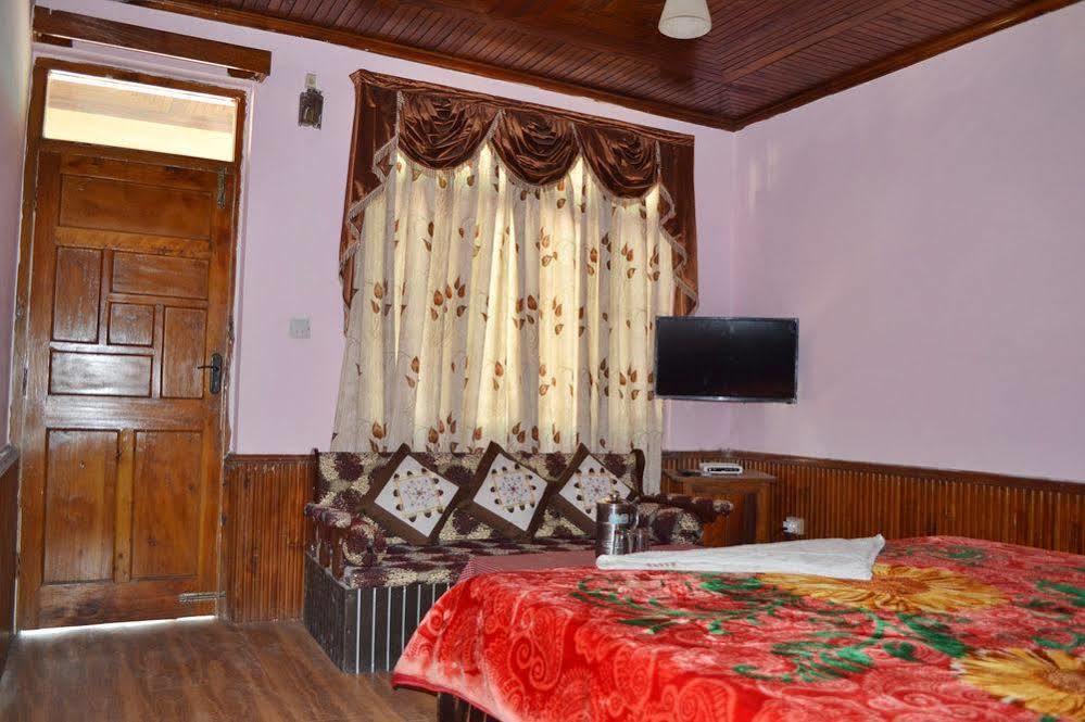 Hotel Chetna Манали Экстерьер фото